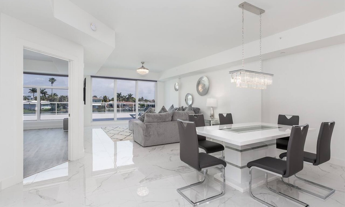 Island Estate Condo | 207, Water View-Clearwater Bch in 6 min, Pool/Gym