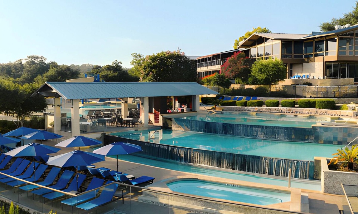 Lakeway Hotel | 3 Pet-Friendly Units at Lakeway Resort & Spa, Outdoor Pool!