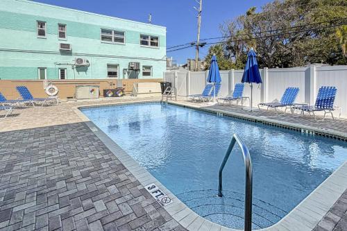 Pass-a-Grille Historic District House | 4 - Beach Club At Pass-A-Grille