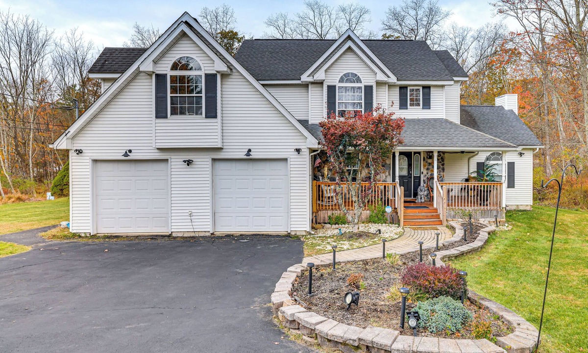 Stroudsburg House | 7 Mi to Slopes: Family Getaway in Stroudsburg