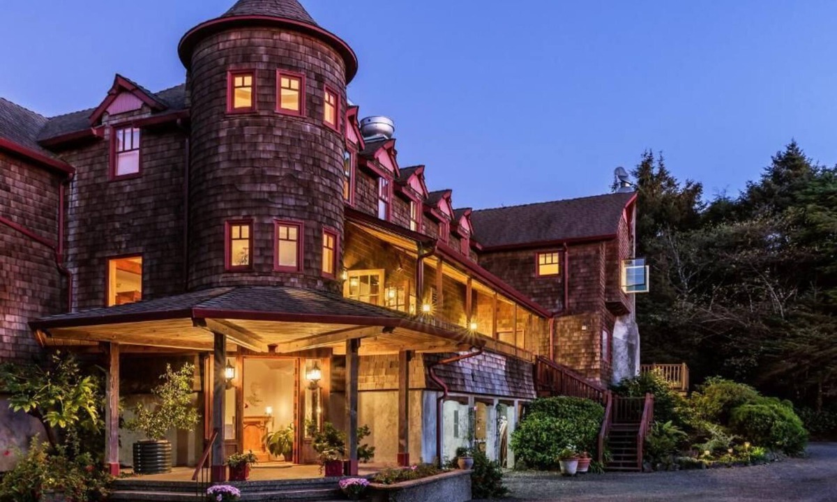 Arch Cape Hotel | Arch Cape Inn and Retreat - Cannon Beach