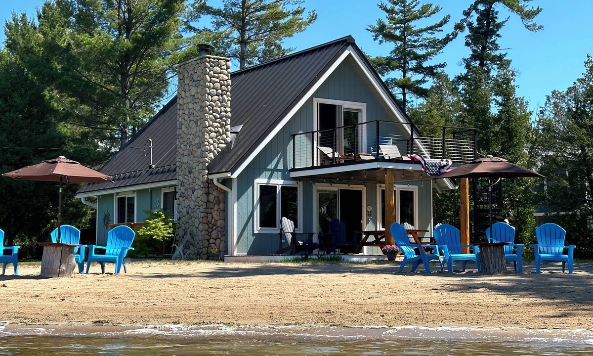 Oden Ski Chalet | Awesome Family Vacation Beach and Ski Chalet - Reserve Your Ski Getaway NOW!