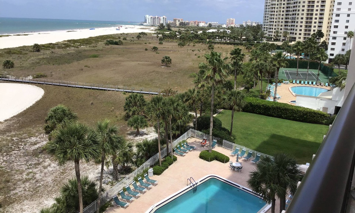 Sand Key Condo | BEAUTIFUL HARBOUR LIGHT TOWERS offering FALL DISCOUNTS!