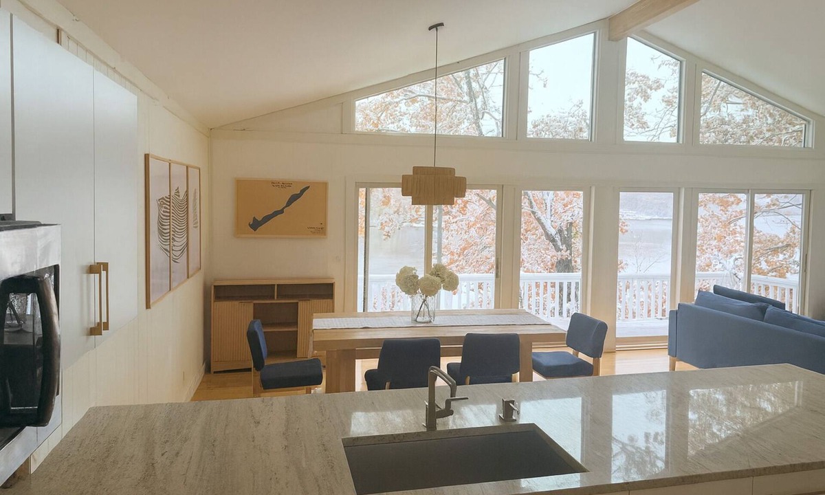 Cloverdale House | Blue Haven Lake House, tranquil waterfront home on Long Lake