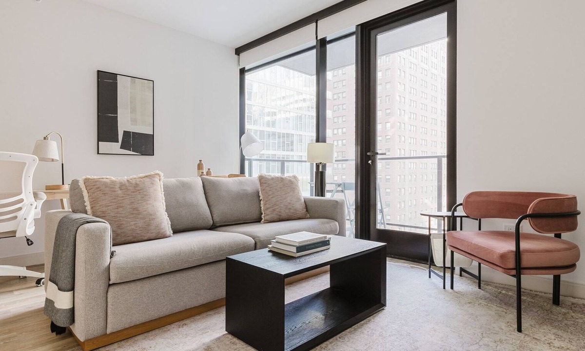 Streeterville Apartment | Blueground | River North, balcony & pool, nr Pier