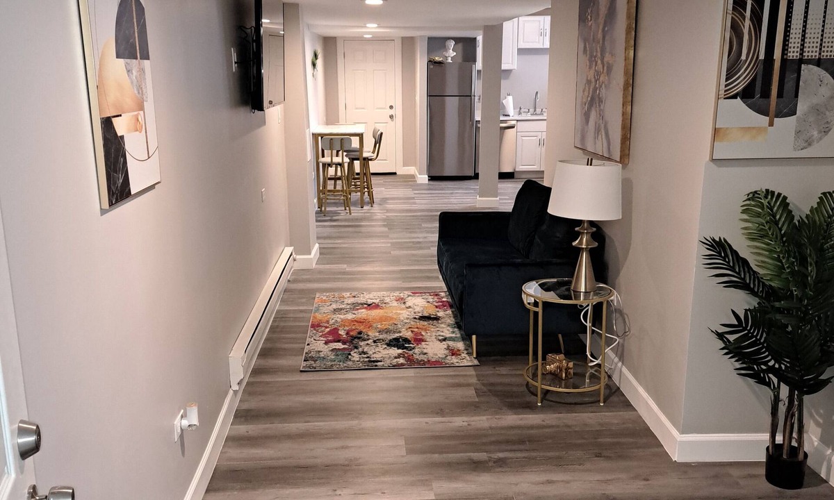 Grand Boulevard Apartment | Bronzeville Beauty - 2 bed/1 bath, small-pet friendly, centrally-located unit