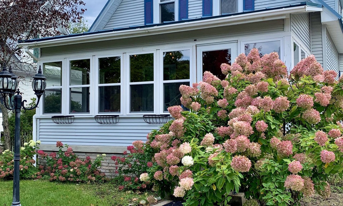 Boyne City House | Cedar Hill Cottage perfectly located in downtown Boyne City!