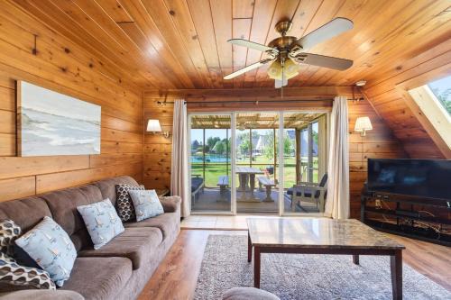 Stevensville Ski Chalet | Chalet 71