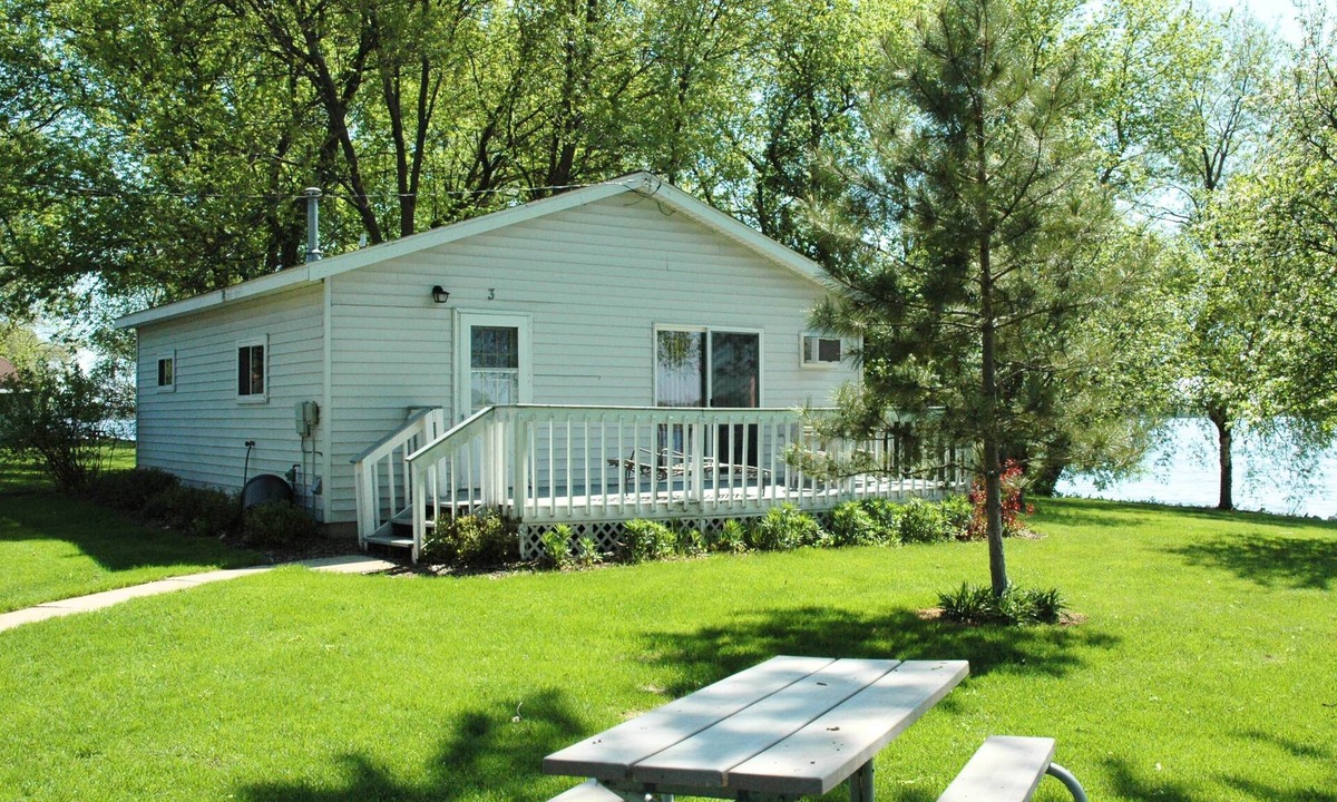 Fox Lake House | Cottage 3 on Beautiful Fox Lake!