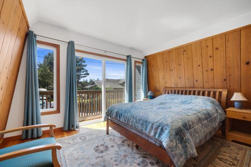 Rockaway Beach House | Cottage by the Sea Nedonna Beach Getaway