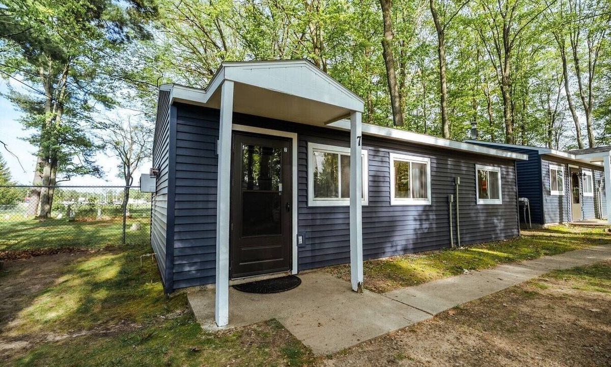 Lake City Cabin | Cottages #7 Tree Tops, 2 Bedroom Cottage