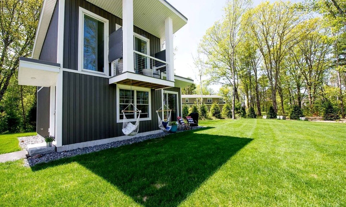 Harpswell Cottage | Designed Cottage with Private Dock and Ocean Views in Maine