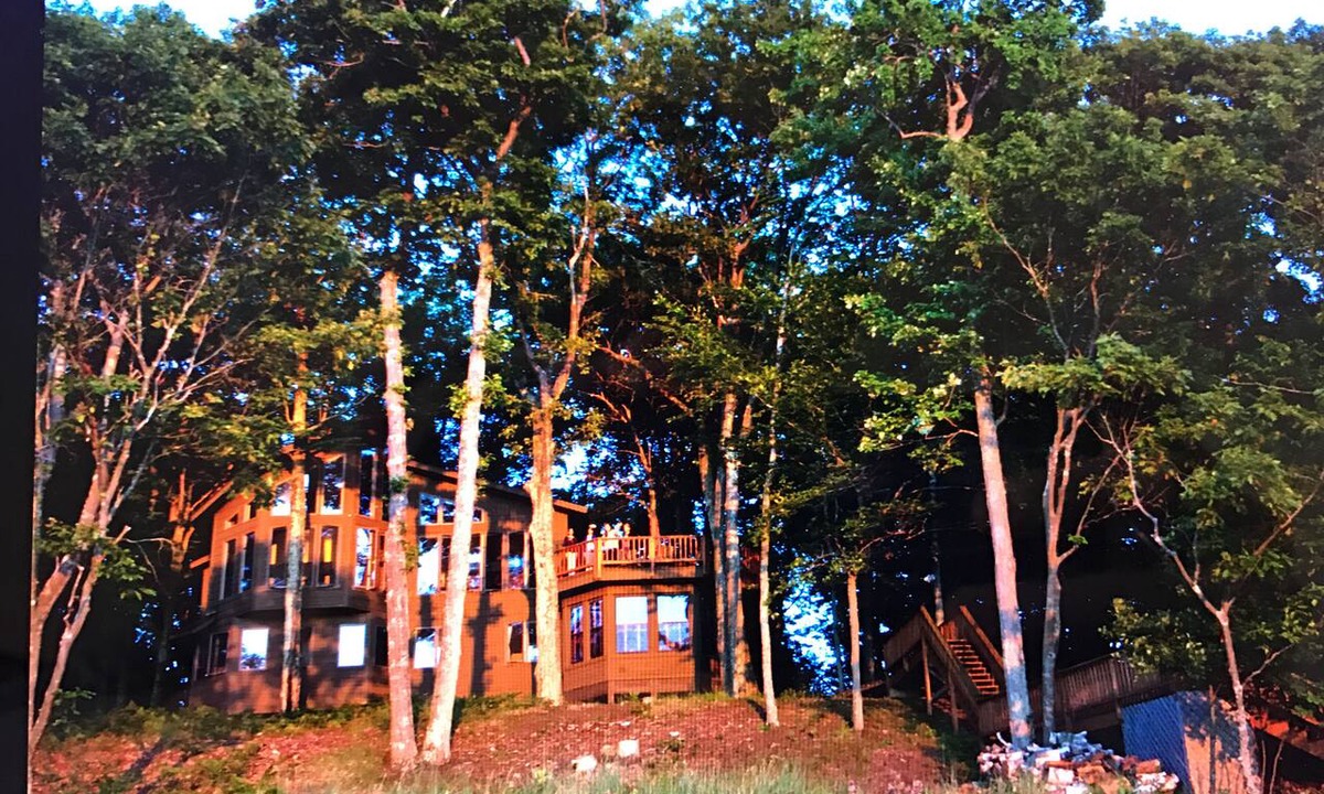 Pentwater House | Direct Lake Michigan Pentwater Home
