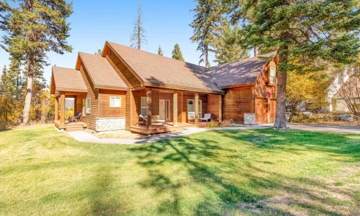 McCall Cabin | Dog-friendly McCall home -near bike trails