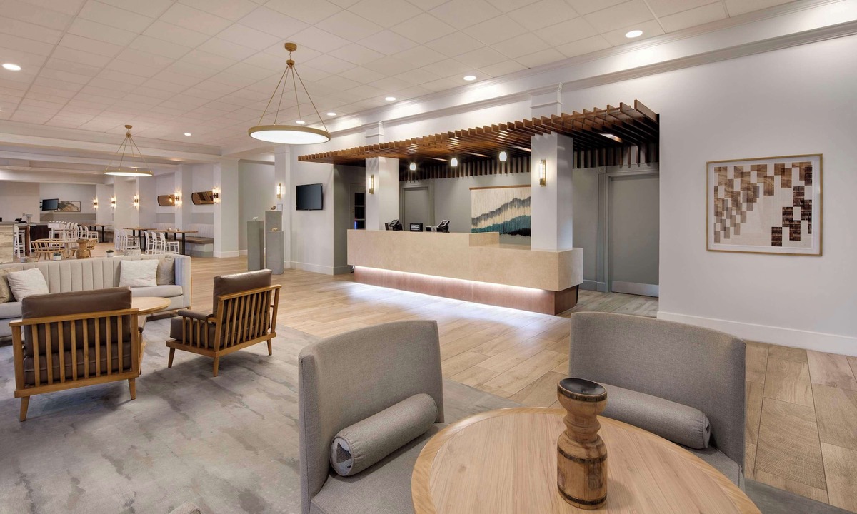 Roswell Hotel | DoubleTree by Hilton Atlanta - Roswell
