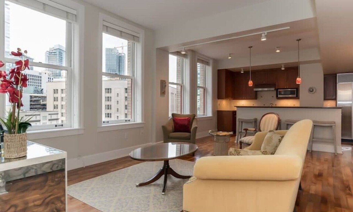 Downtown Seattle Condo | Downtown Seattle Urban Retreat