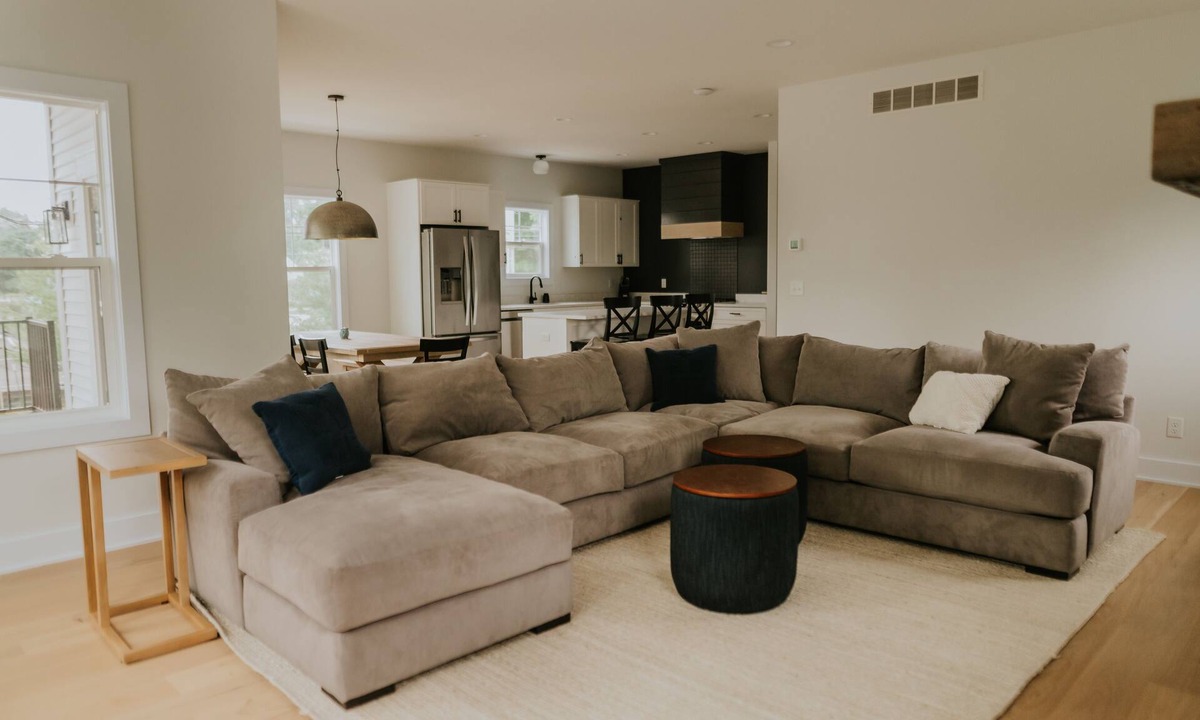 South Haven House | Dreamer: New Chic Modern Home 5 BR, 4.5 BA, Walk to beach, EV Charger, Peloton