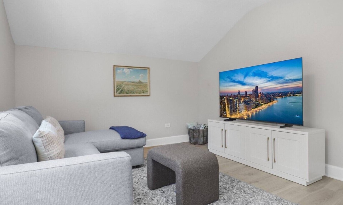 Lake Forest Apartment | Elegant 1 Bed Steps to Metra & Dining in Lake Forest!