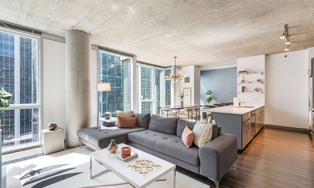 Downtown Chicago Apartment | Exclusive 3BR with Views, Ideal for Tourists