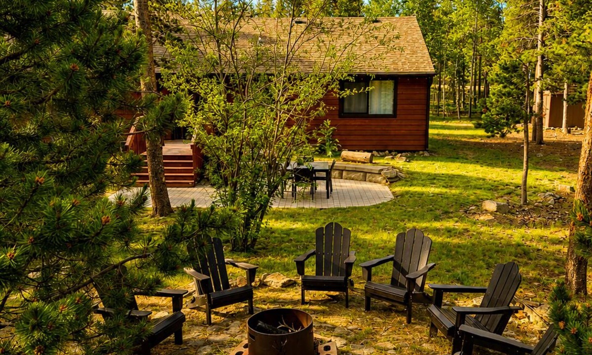 Black Hawk House | Family-Friendly | Firepit | Kayaks | Fishing Lakes