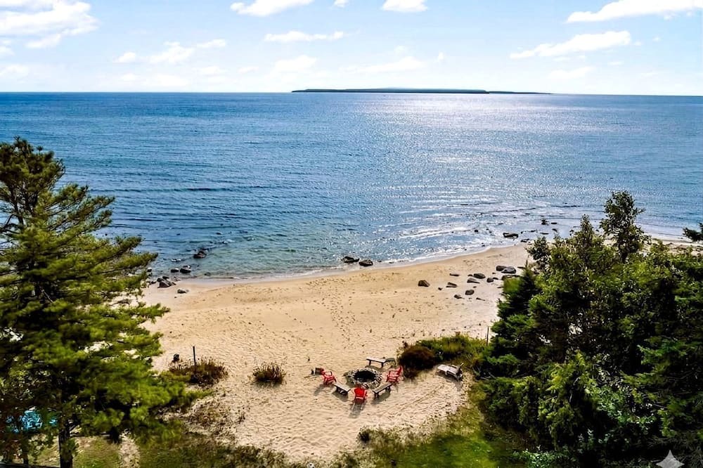 St Ignace House | Fantastic Lakefront Beach House with Stunning Views in St. Ignace, Michigan