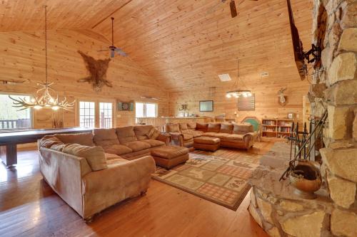 Fraziers Bottom House | Fraziers Bottom Cabin on 800 Acres of Land w/Lake