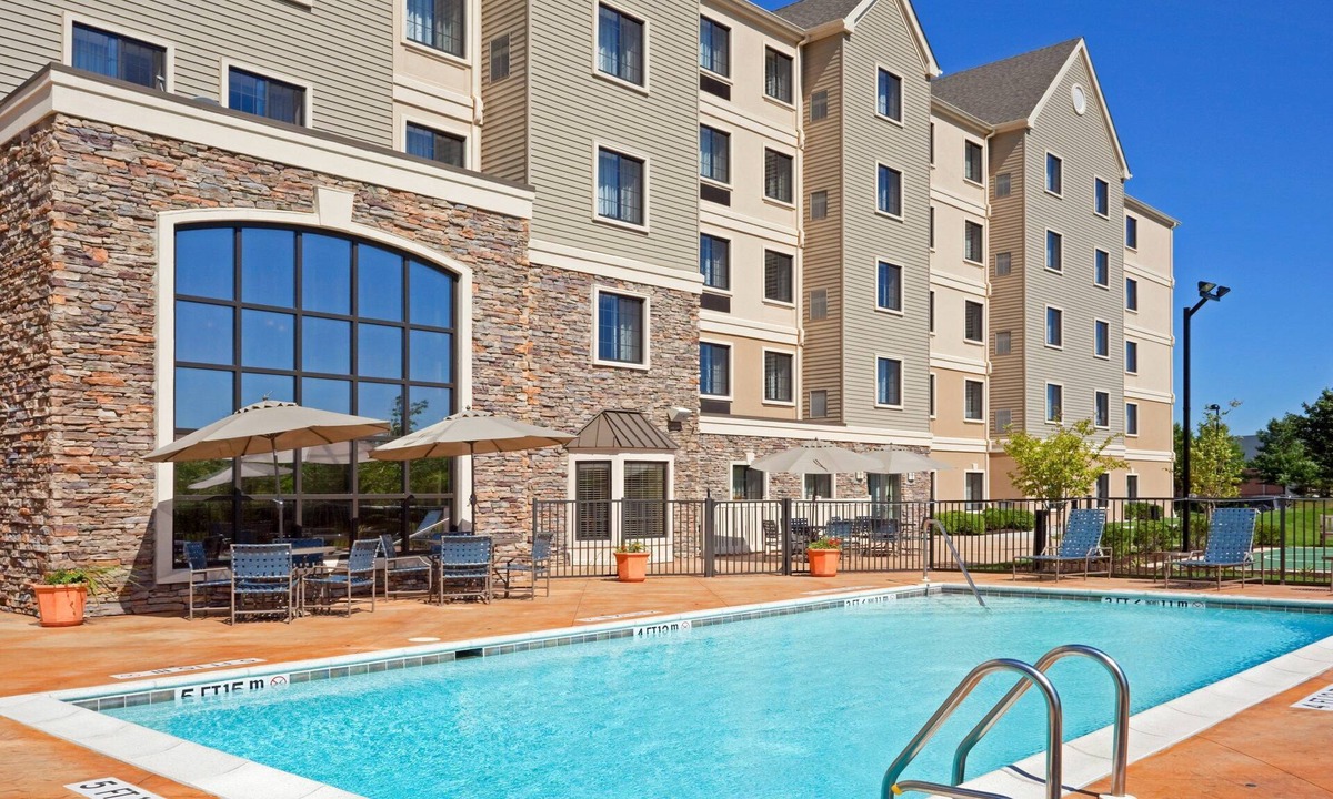 Cheyney Apartment | Free Breakfast. Seasonal Outdoor Pool. Gym. Your Next Trip!