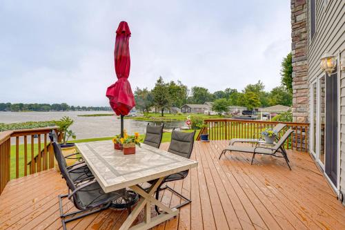 Coldwater House | Garage Game Room, Bar: Coldwater Lake House!