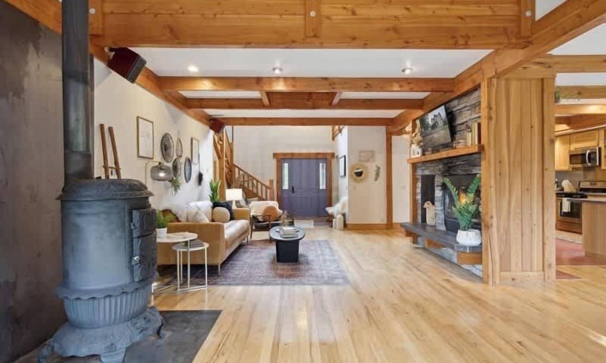 Fish Creek House | Gorgeous home close to Fish Creek & Hot Tub!
