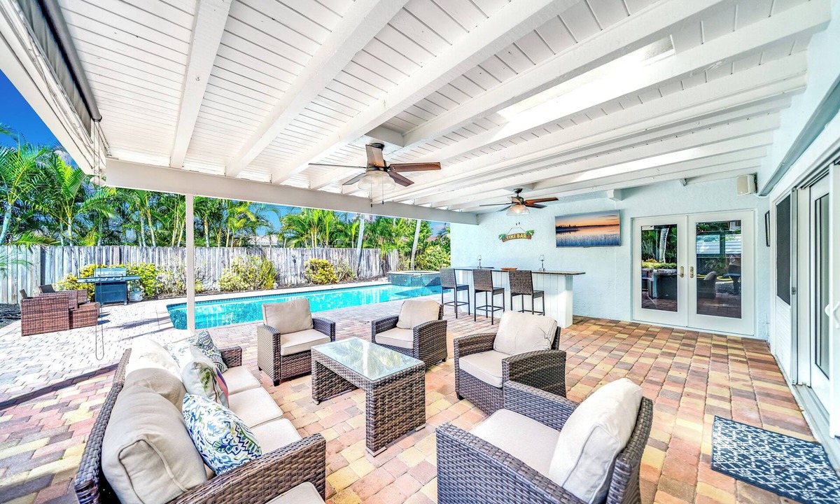 Lighthouse Point House | Heated Pool + Hot Tub! Close To Beach & Shops!