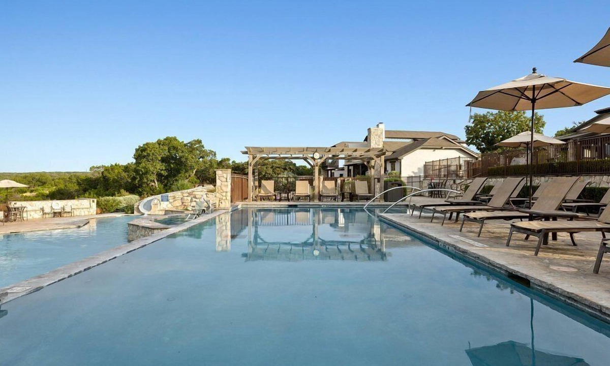 Ingram Resort | Hill Country | Peaceful Nature Retreat | Pool + Trails