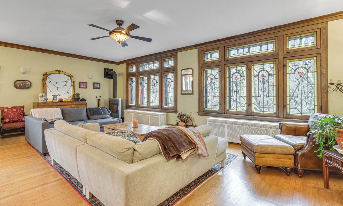Bucktown House | Historic 1930s Retreat! Walk to Wicker Park