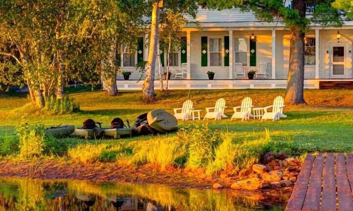 Trout Lake Hotel | Historic Birch Lodge and Motel