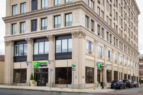 Metro Center Hotel | Holiday Inn Express - Springfield Downtown by IHG