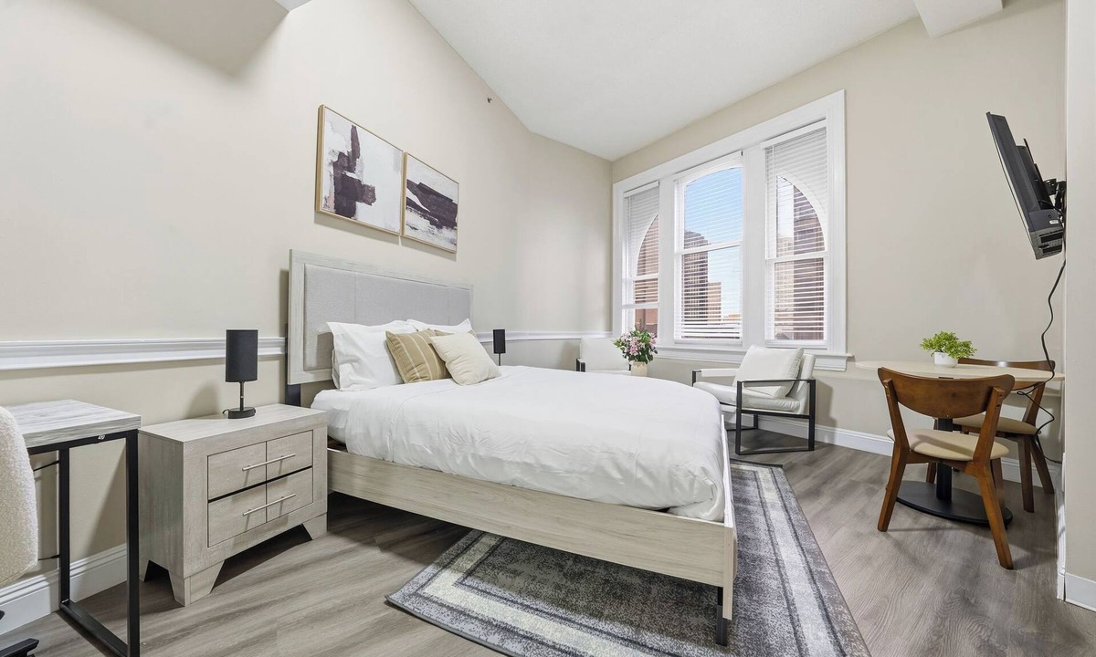 Downtown Apartment | Homey studio perfect for long-term guests