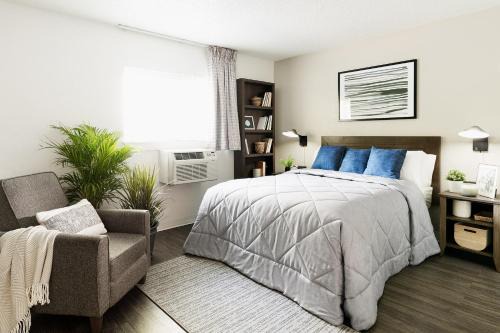 Coon Rapids Hotel | InTown Suites Extended Stay Minneapolis MN - Coon Rapids