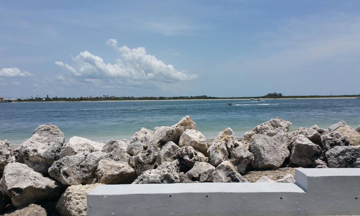 Pass-a-Grille Apartment | Island's End Resort