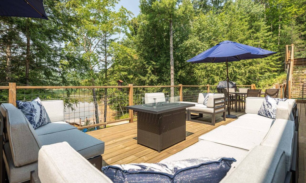 Interlochen House | ✨ Lake Compound | Sauna-Hot Tub-Steam Shower-Cold Plunge