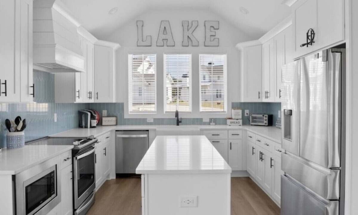 Dadeville House | Lake Happy - Waterfront Paradise