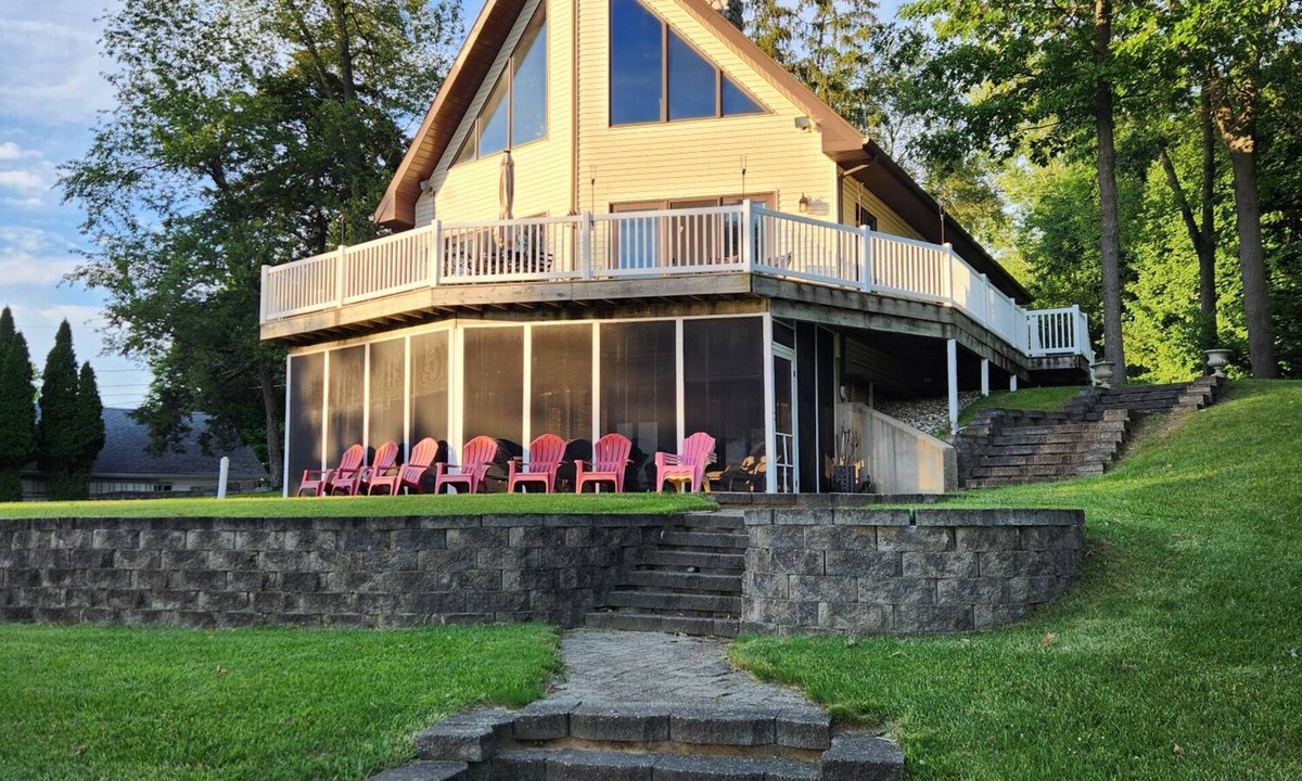 Coldwater House | Lake House Rental - June 7 & 14 Available. Pontoon Optional-PROMO In description