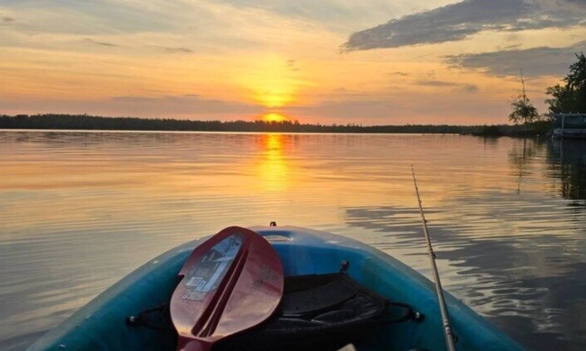 Alpena House | Lake|King|Kayaks|Game room|Firepit|AC|Dock