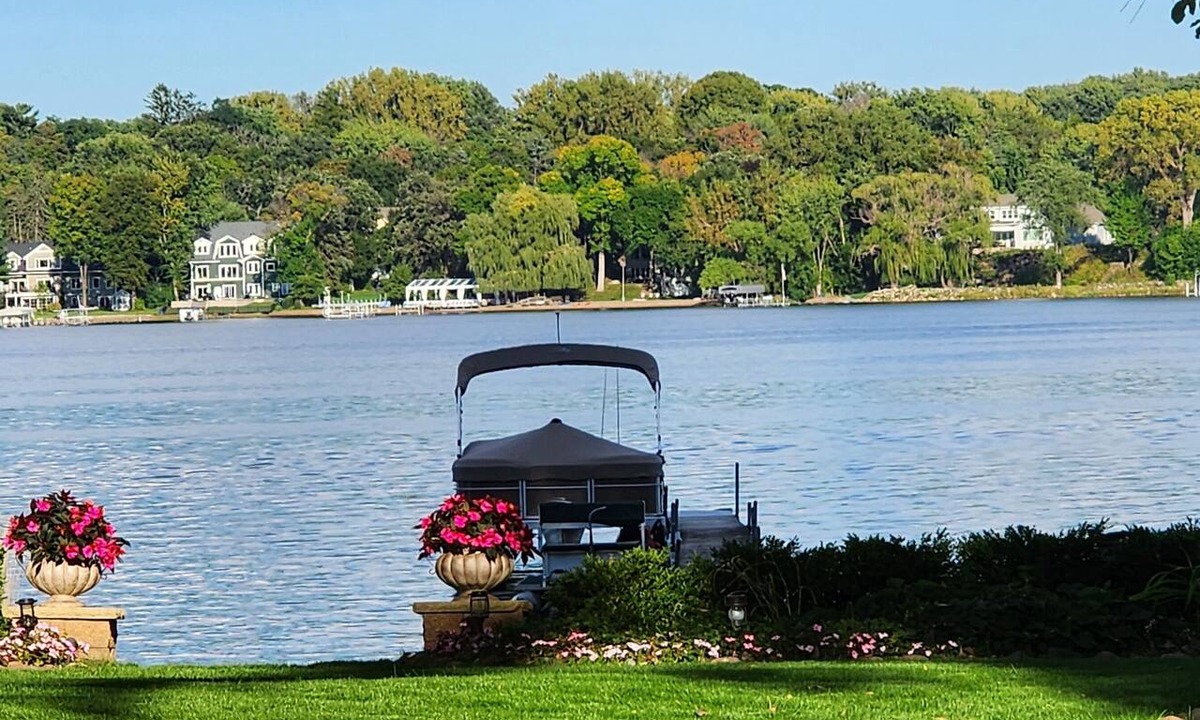Birchwood Village House | Lakefront retreat directly on White Bear Lake. Lake Views, 3-bedroom.