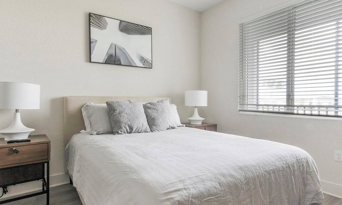 Palmetto Apartment | Landing | Amazing 2BD, Clubhouse, Yoga Studio