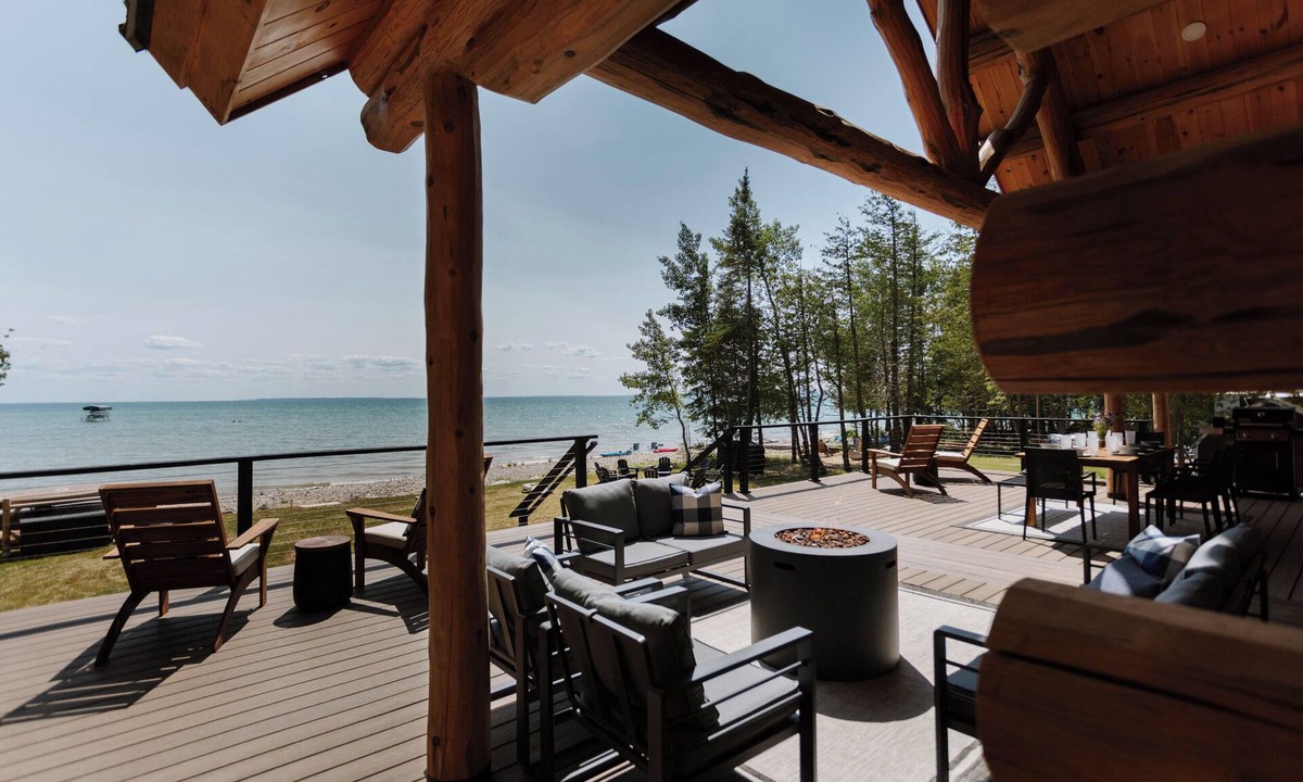 Ellsworth Cabin | Luxury Lake Michigan Waterfront Log Cabin with Barrel Sauna & Breathtaking Views