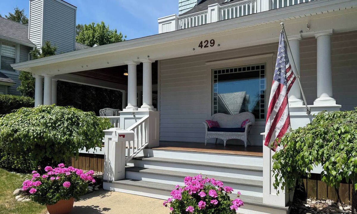 Harbor Springs House | Main Street Escape | Steps to Marina, Shops & Dining