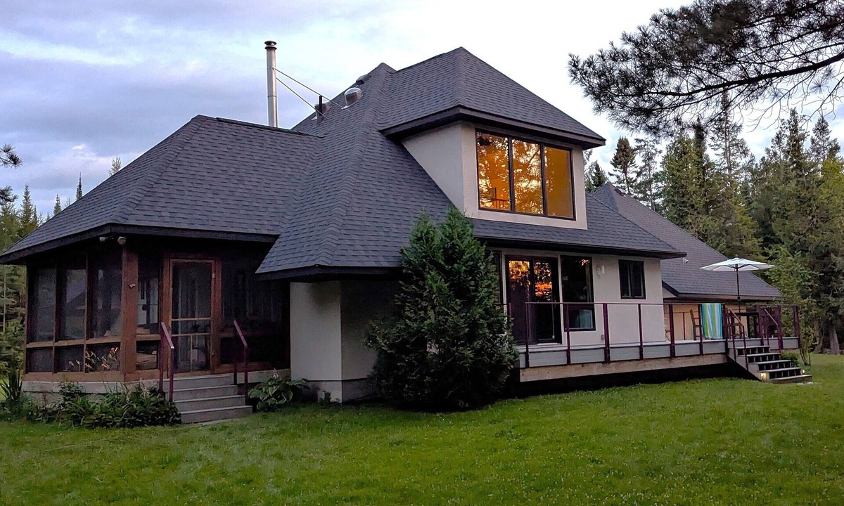 Grayling House | Modern house on the AuSable w/canoe & swimming access