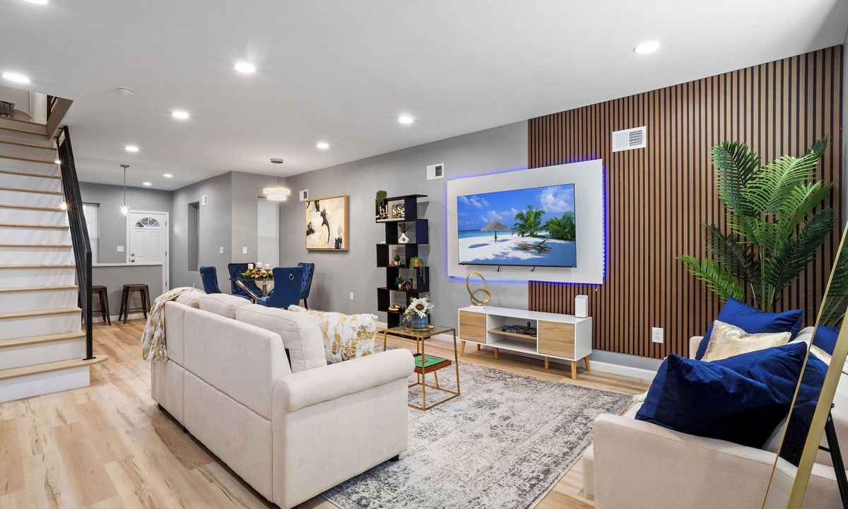South Philadelphia House | Modern Luxe Townhome Near Downtown & World Cup Events