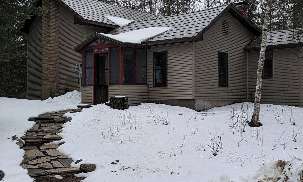 Seney Cottage | New Listing, Charming 2-bedroom cottage in Seney, White Birch Cottage