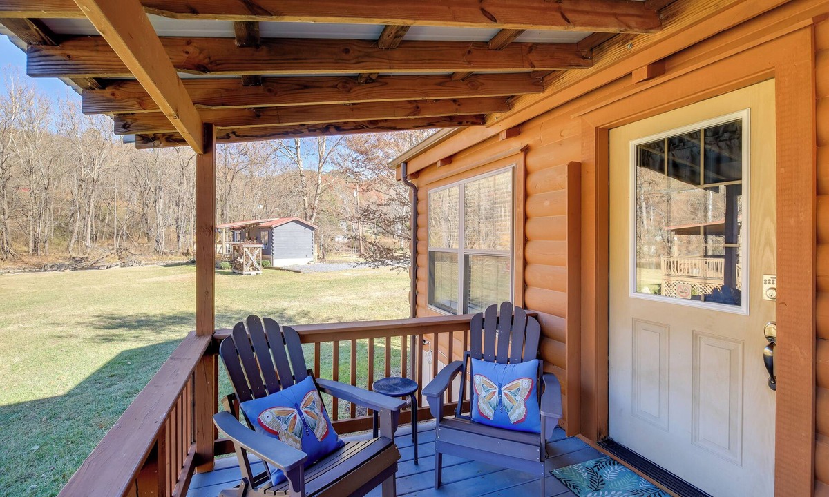 Damascus Cabin | Pet-Friendly Damascus Cabin w/Deck & Mtn Views!