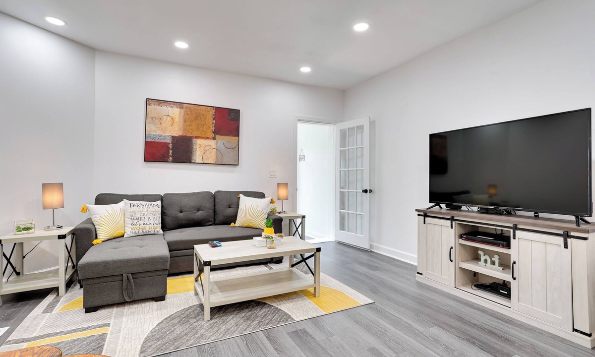 West Philadelphia House | Philly Hub Near Int’l Soccer, Downtown Attractions